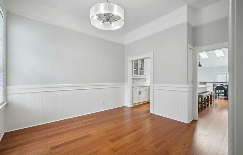 Empty room before staging