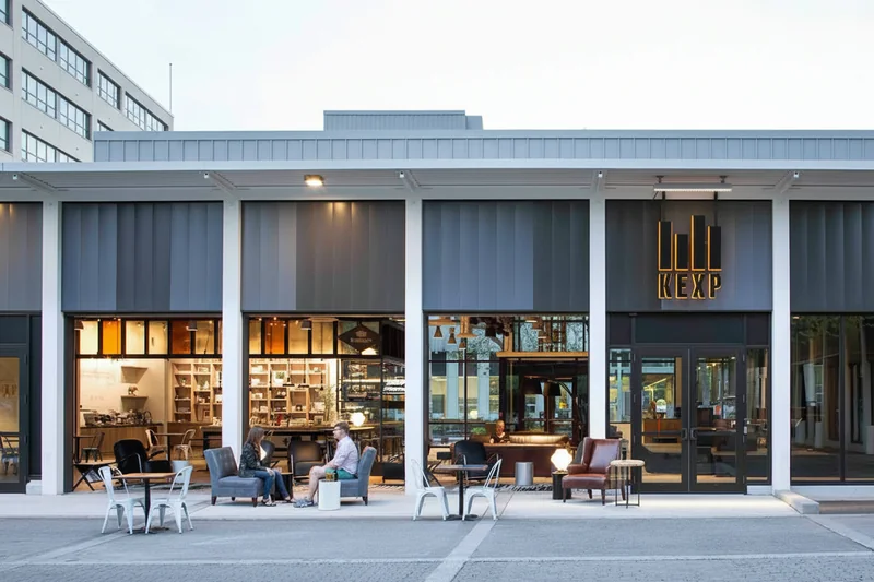 Remove the tree in front of the store.