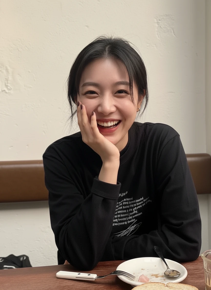 Empty room before virtual staging